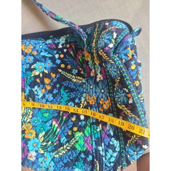 Vera Bradley large duffel - Picture 5 of 8